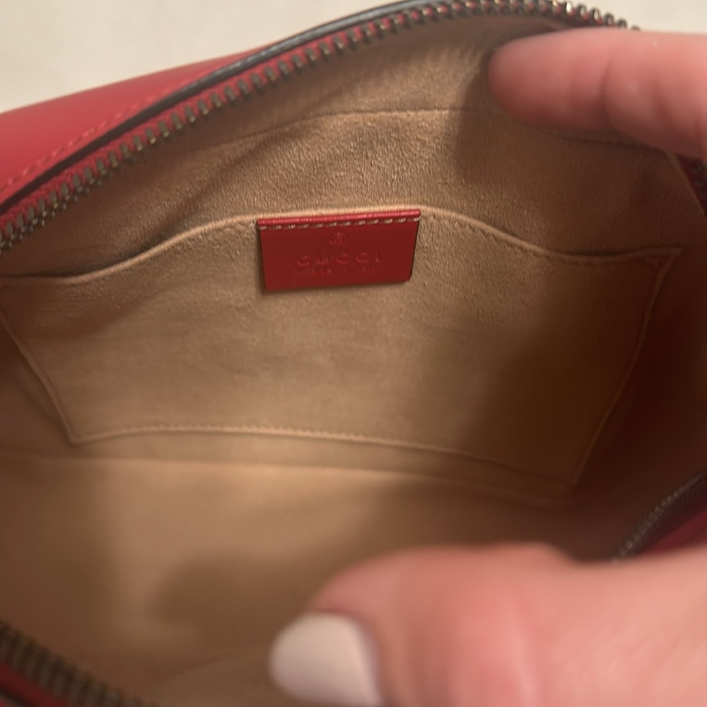 Gucci GG MARMONT MINI SHOULDER BAG - Picture 10 of 13